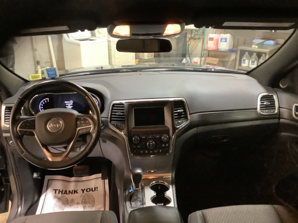 Used 2021 Jeep Grand Cherokee Laredo image 20