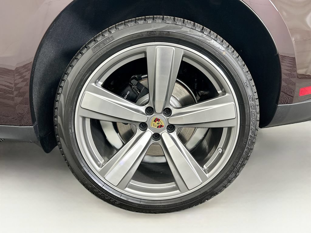 Used 2026 Porsche Macan AWD/4WD image 32