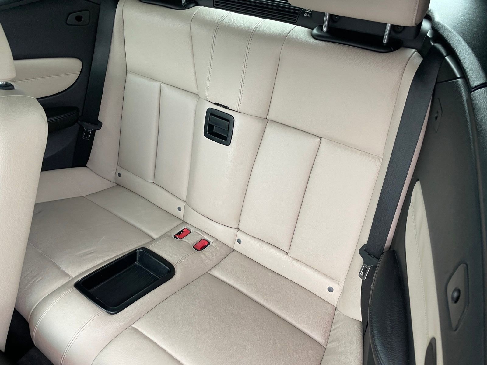 Used 2013 BMW 135i Convertible image 10