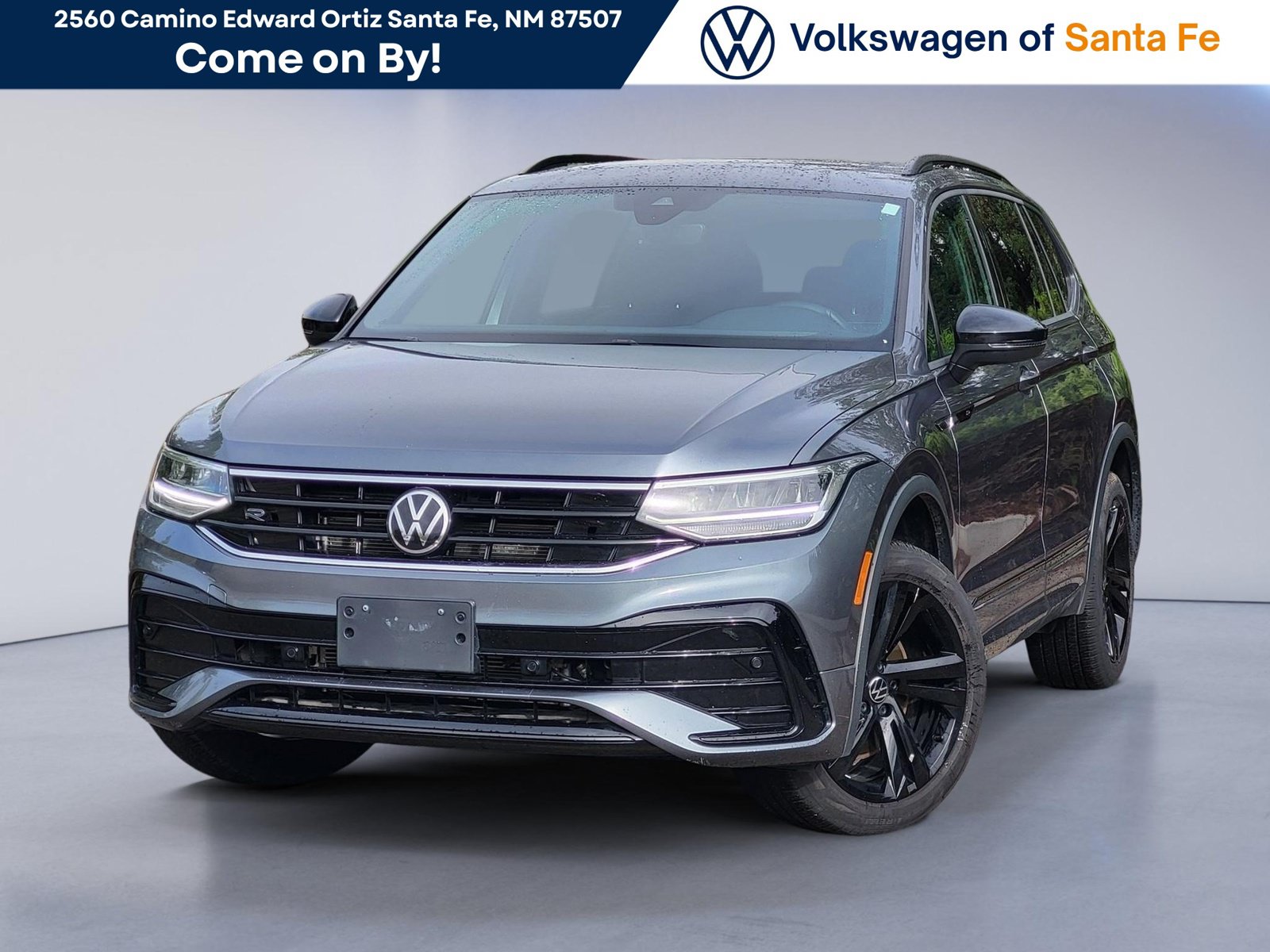 Used 2023 Volkswagen Tiguan SE R-Line AWD/4WD image 1
