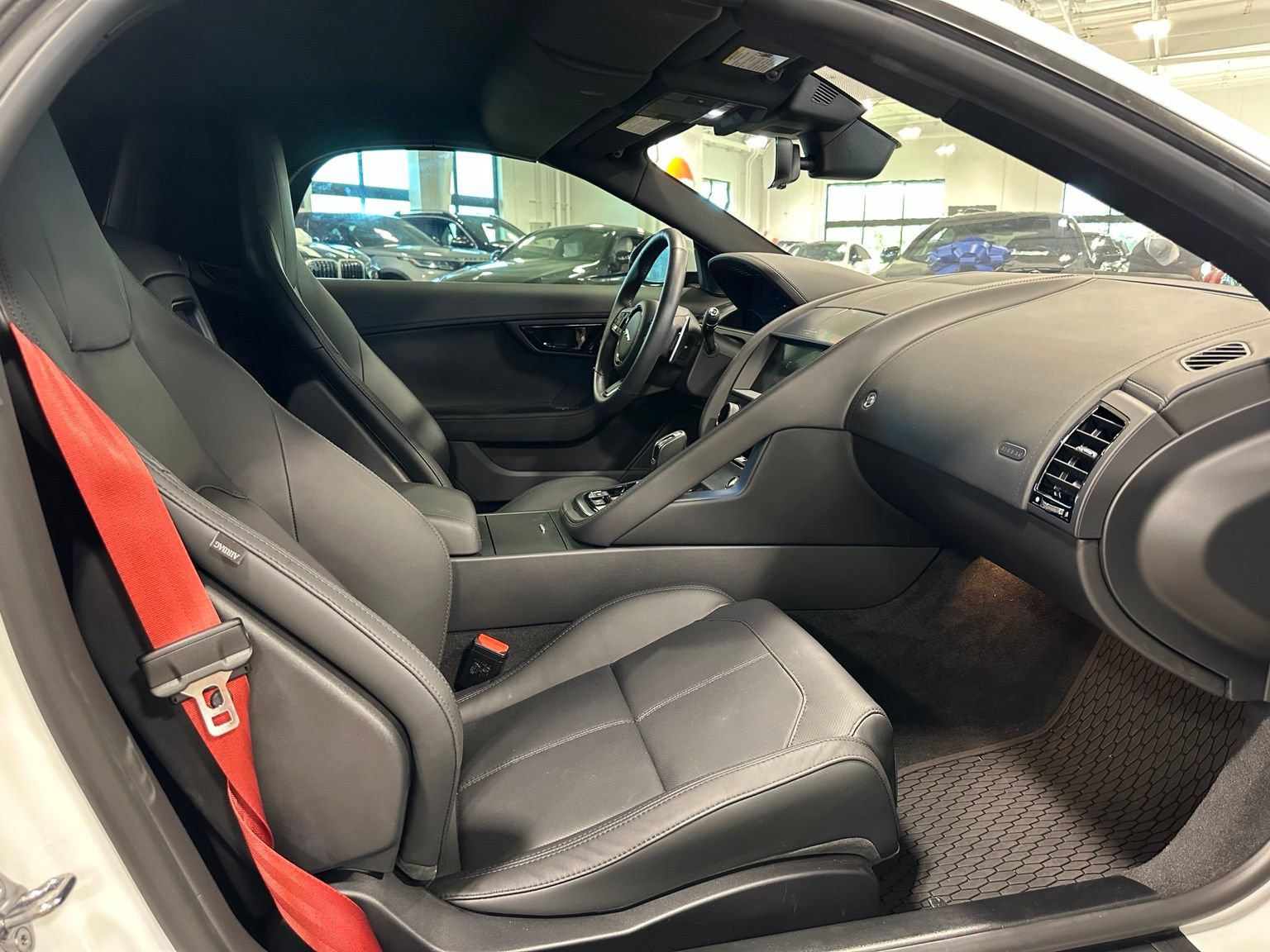 Used 2022 Jaguar F-TYPE Convertible RWD image 44