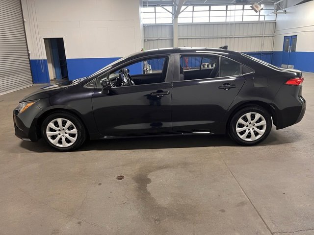 Used 2023 Toyota Corolla LE image 6