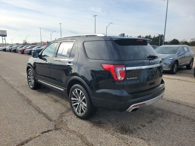 Used 2017 Ford Explorer Platinum image 22