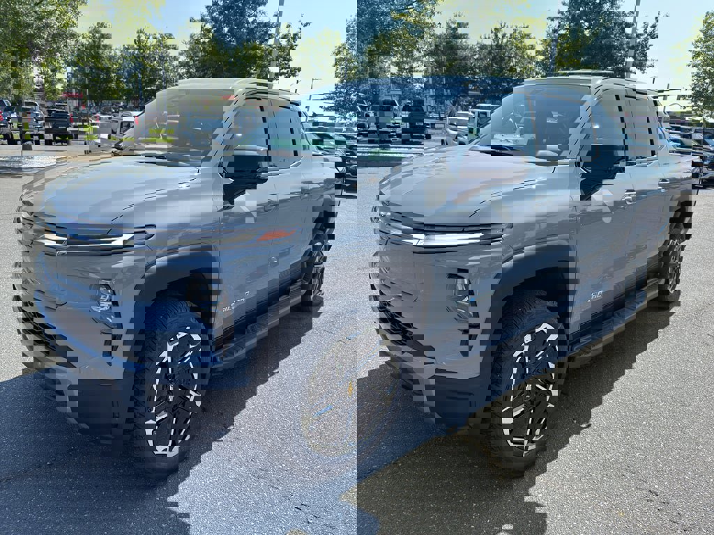 New 2026 Chevrolet Silverado EV LT image 3