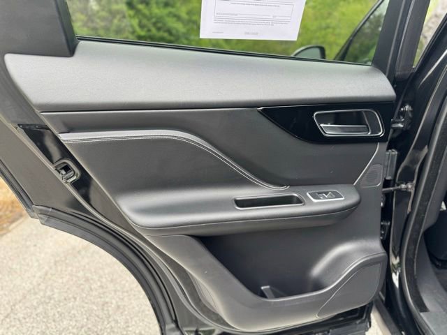 Used 2018 Jaguar F-PACE R-Sport AWD/4WD image 12