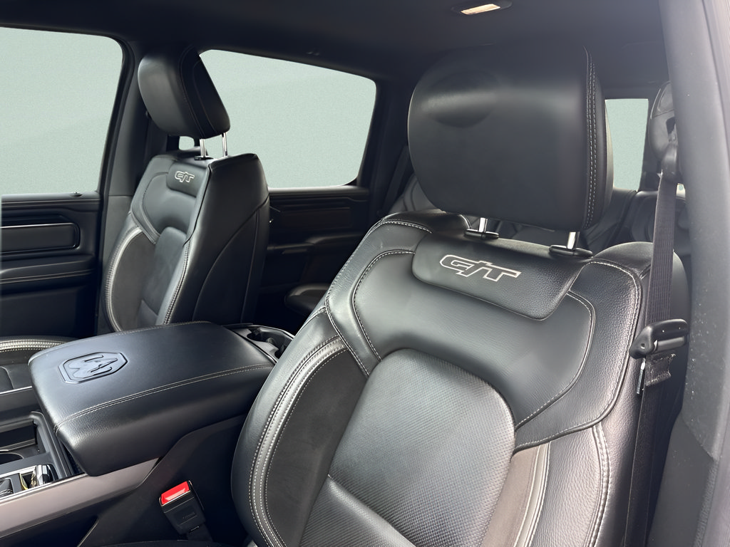 Used 2022 RAM 1500 Laramie AWD/4WD image 16