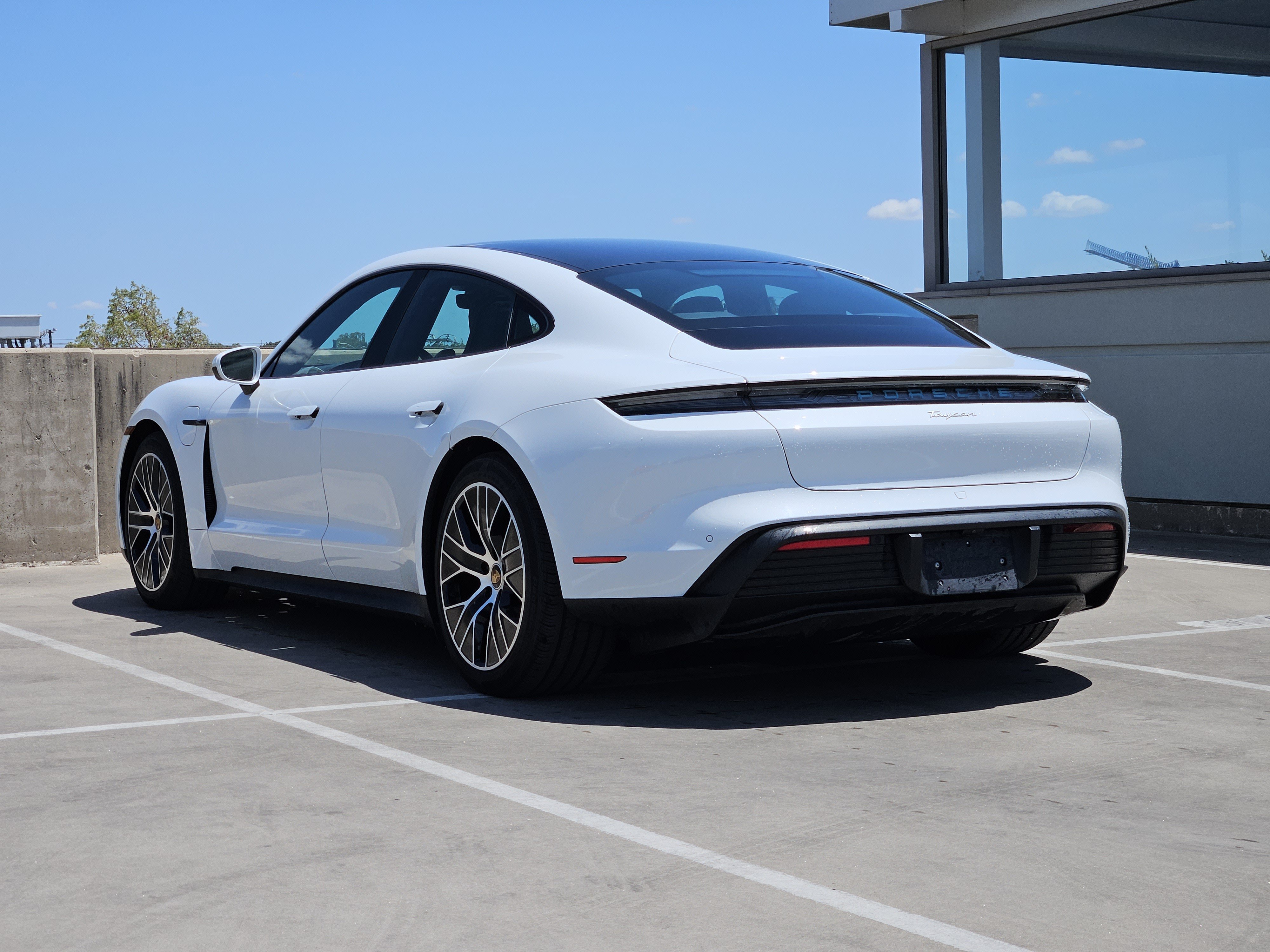 Certified 2022 Porsche Taycan RWD image 3