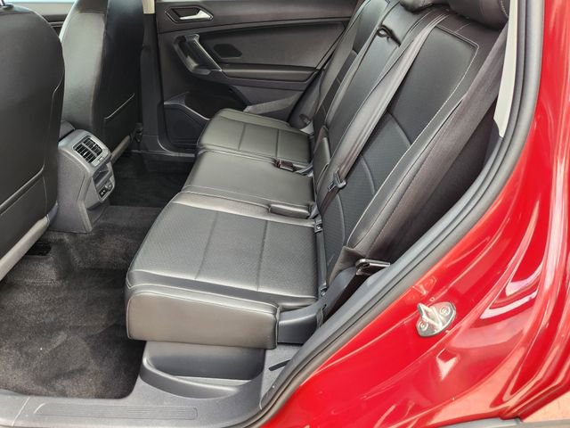 Used 2018 Volkswagen Tiguan SEL image 28