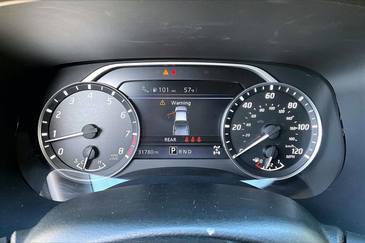 Used 2024 Nissan Frontier SL w/ Technology Package image 12