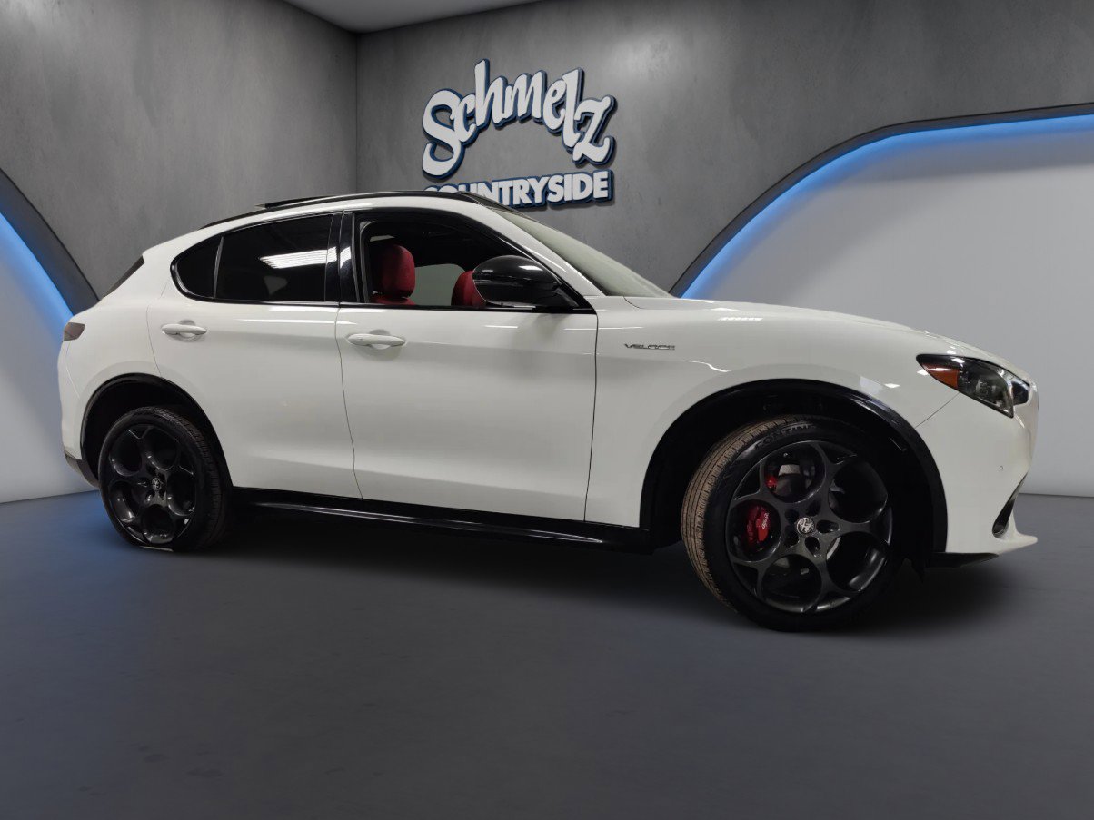 Certified 2024 Alfa Romeo Stelvio Veloce image 4