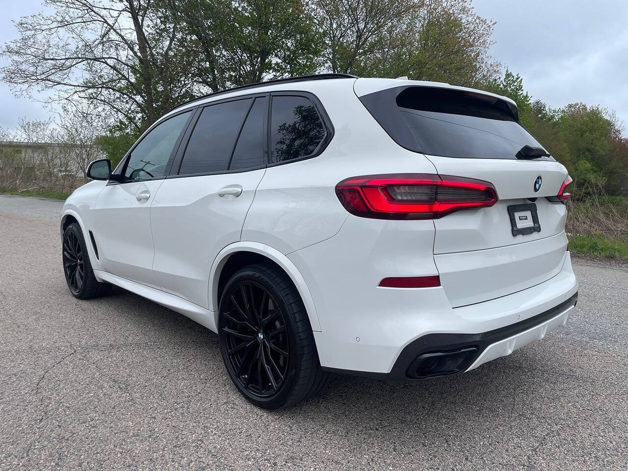 Used 2020 BMW X5 xDrive40i w/ M Sport Package AWD/4WD image 3