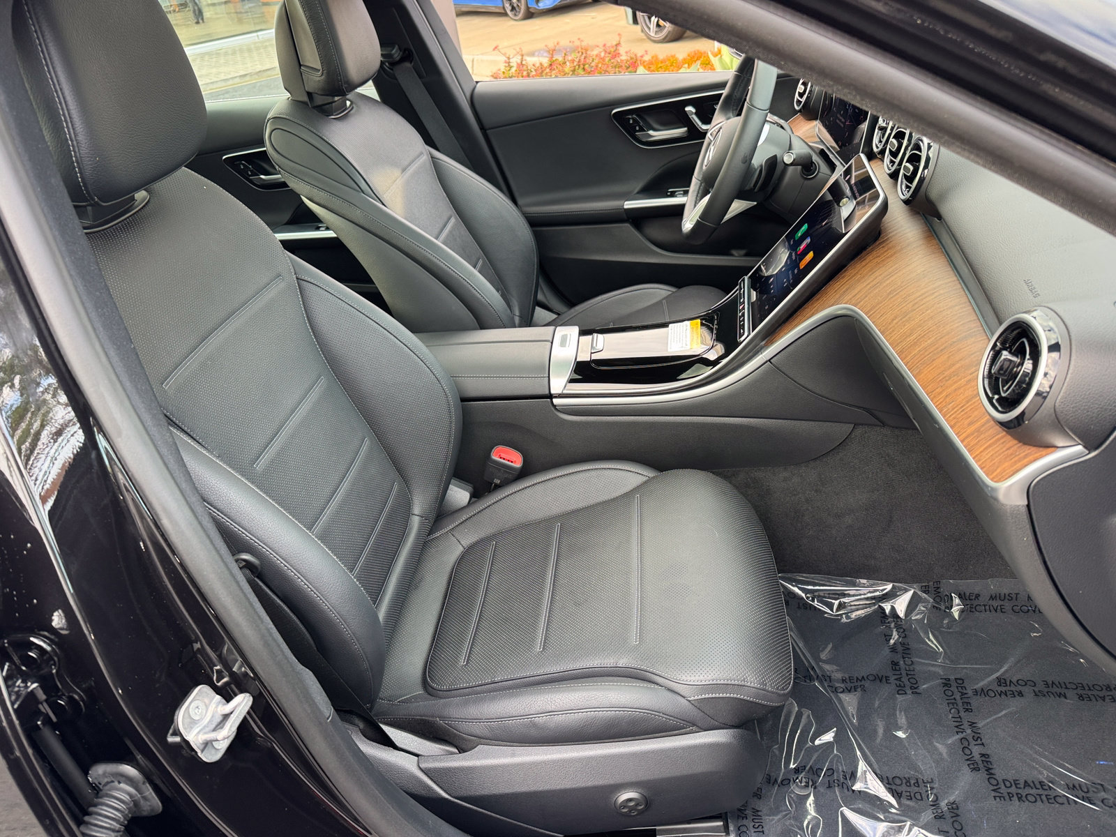 Used 2025 Mercedes-Benz C 300 Sedan image 7