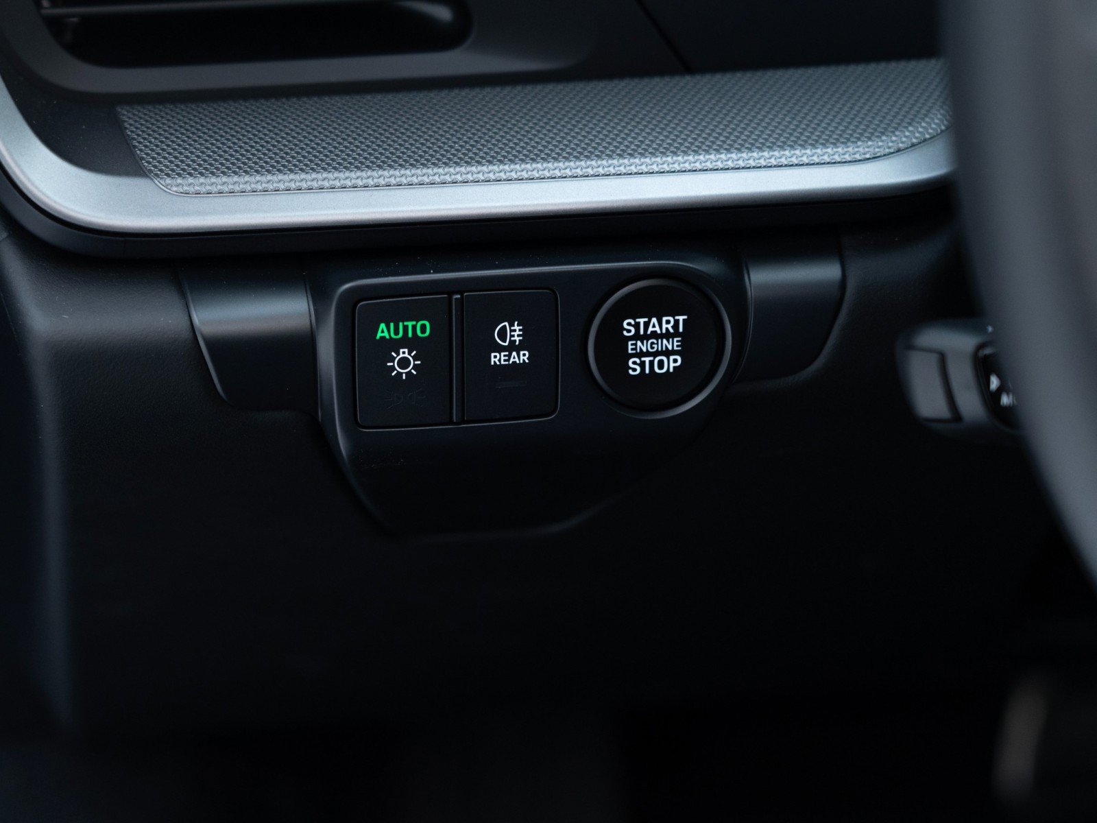 Certified 2025 Porsche 911 Carrera image 31