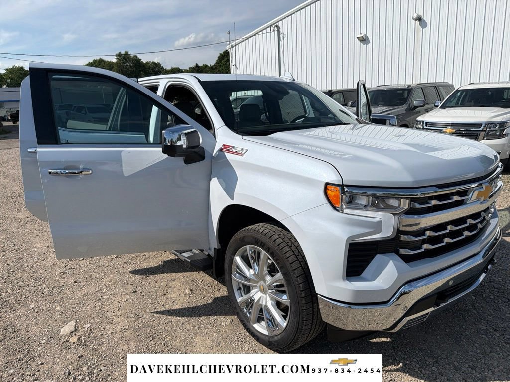 Used 2026 Chevrolet Silverado 1500 LTZ w/ LTZ Premium Package AWD/4WD image 34