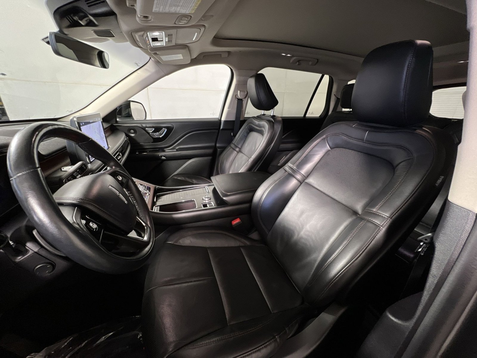 Used 2023 Lincoln Aviator Reserve w/ Equipment Group 201A image 13
