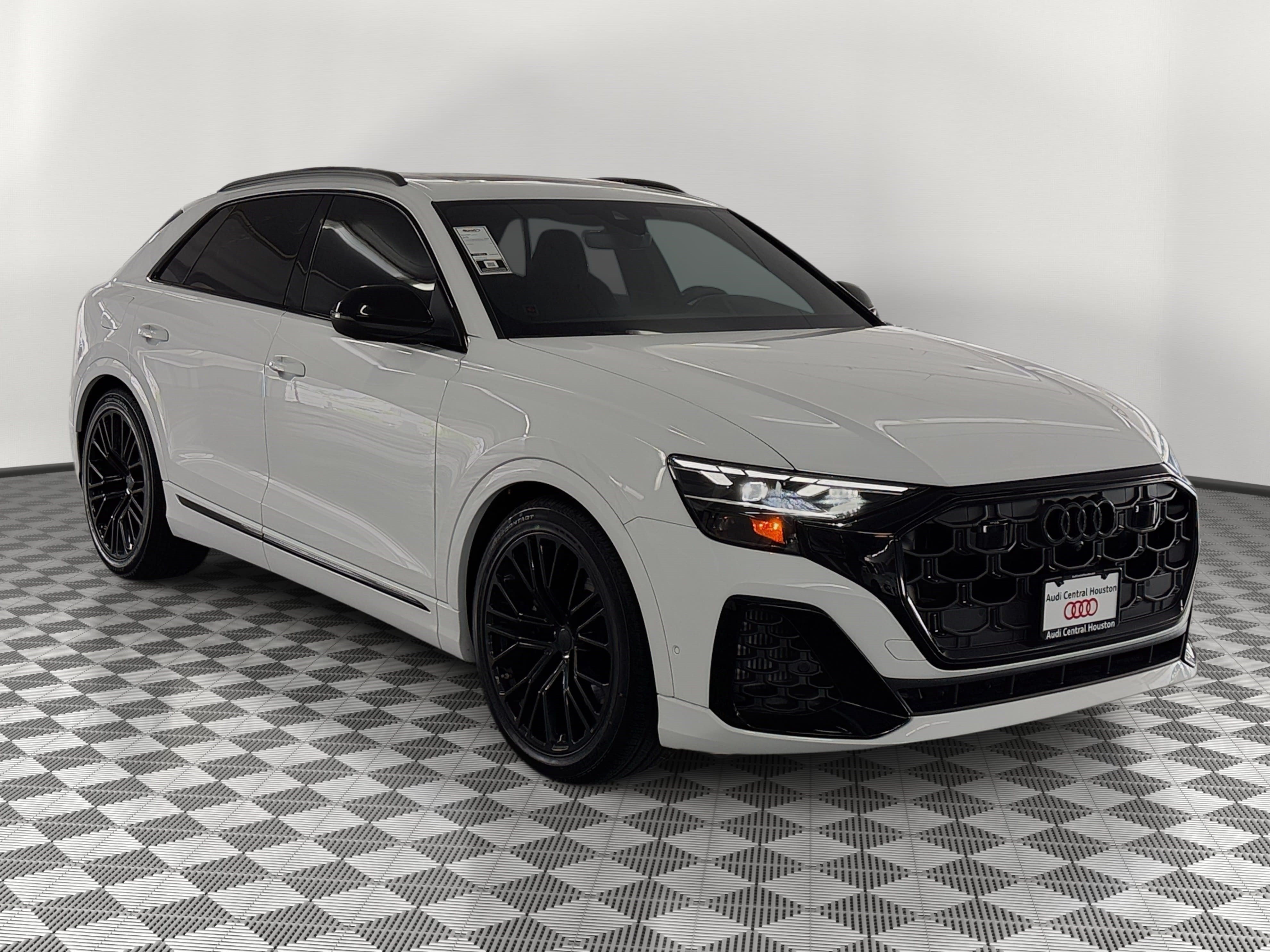 New 2026 Audi SQ8 Premium Plus AWD/4WD image 7