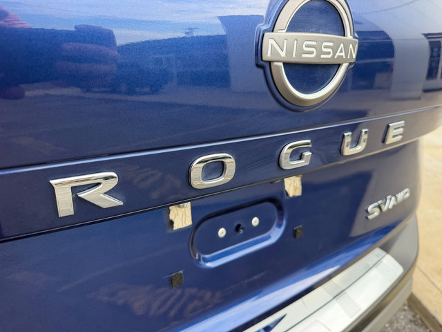 Used 2022 Nissan Rogue SV AWD/4WD image 4