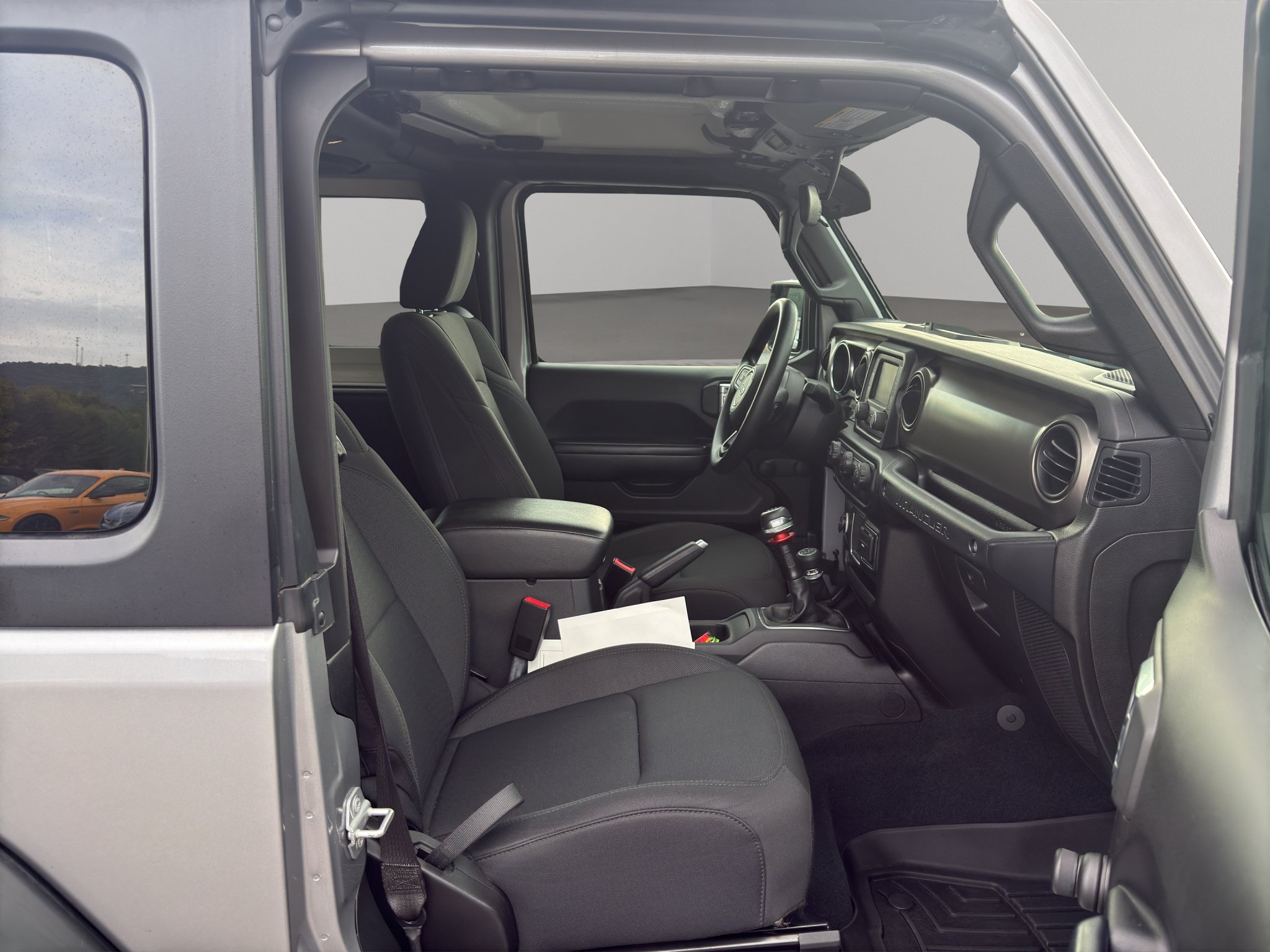 Used 2019 Jeep Wrangler Sport AWD/4WD image 16