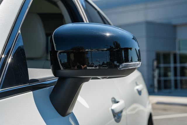 New 2026 Volvo XC60 T8 Ultra w/ Protection Package Premier AWD/4WD image 15