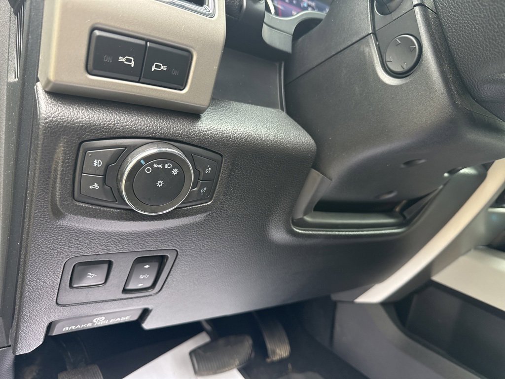 Used 2021 Ford F350 Lariat image 15
