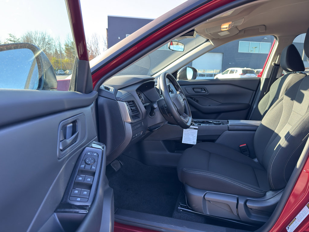 Certified 2025 Nissan Rogue S image 11