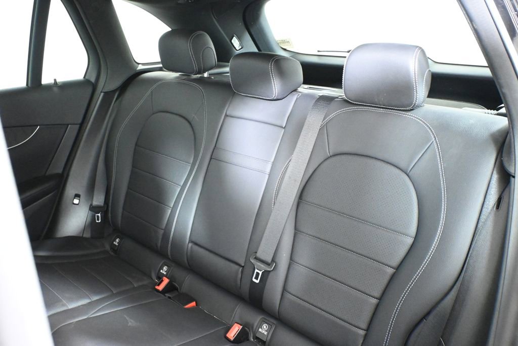 Used 2018 Mercedes-Benz GLC 300 4MATIC image 4