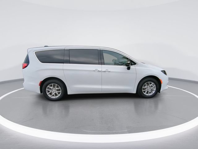 New 2025 Chrysler Voyager LX FWD image 9