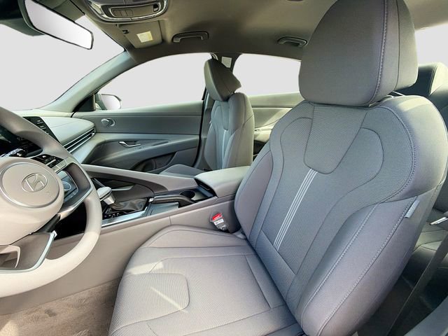 New 2026 Hyundai Elantra SE FWD image 20