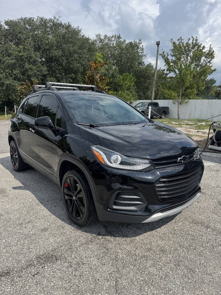 Used 2018 Chevrolet Trax LT w/ Sun & Sound Package AWD/4WD image 5