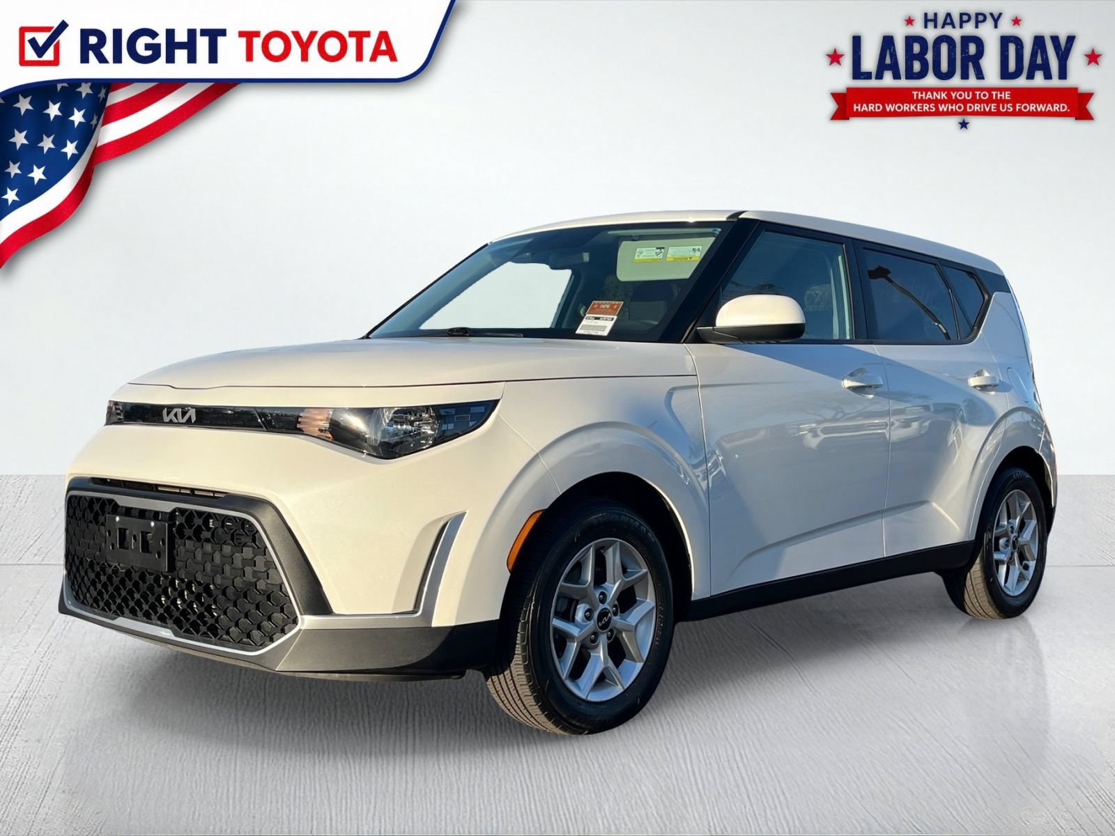 Used 2025 Kia Soul LX w/ LX Technology Package FWD image 1
