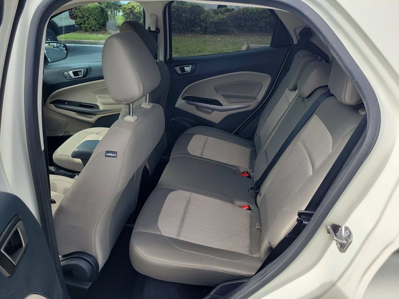 Used 2021 Ford EcoSport SE FWD image 11