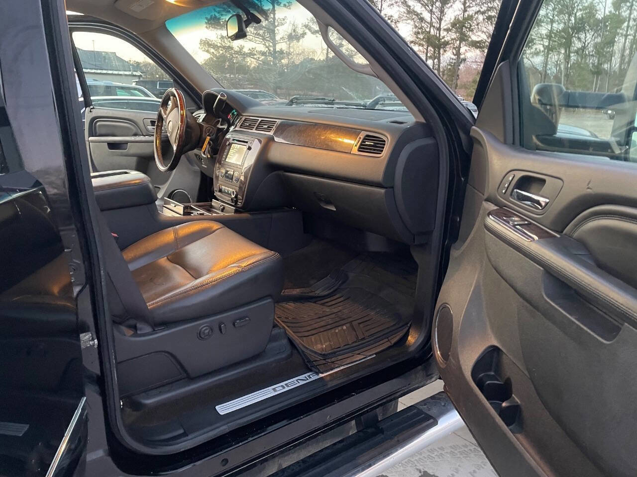 Used 2013 GMC Sierra 3500 Denali image 34