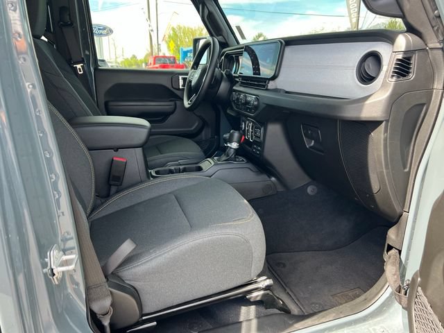 Used 2025 Jeep Gladiator Sport AWD/4WD image 16