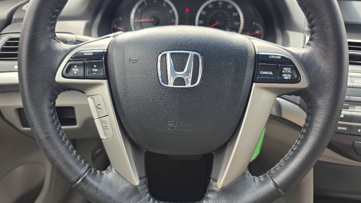 Used 2010 Honda Accord EX-L image 16