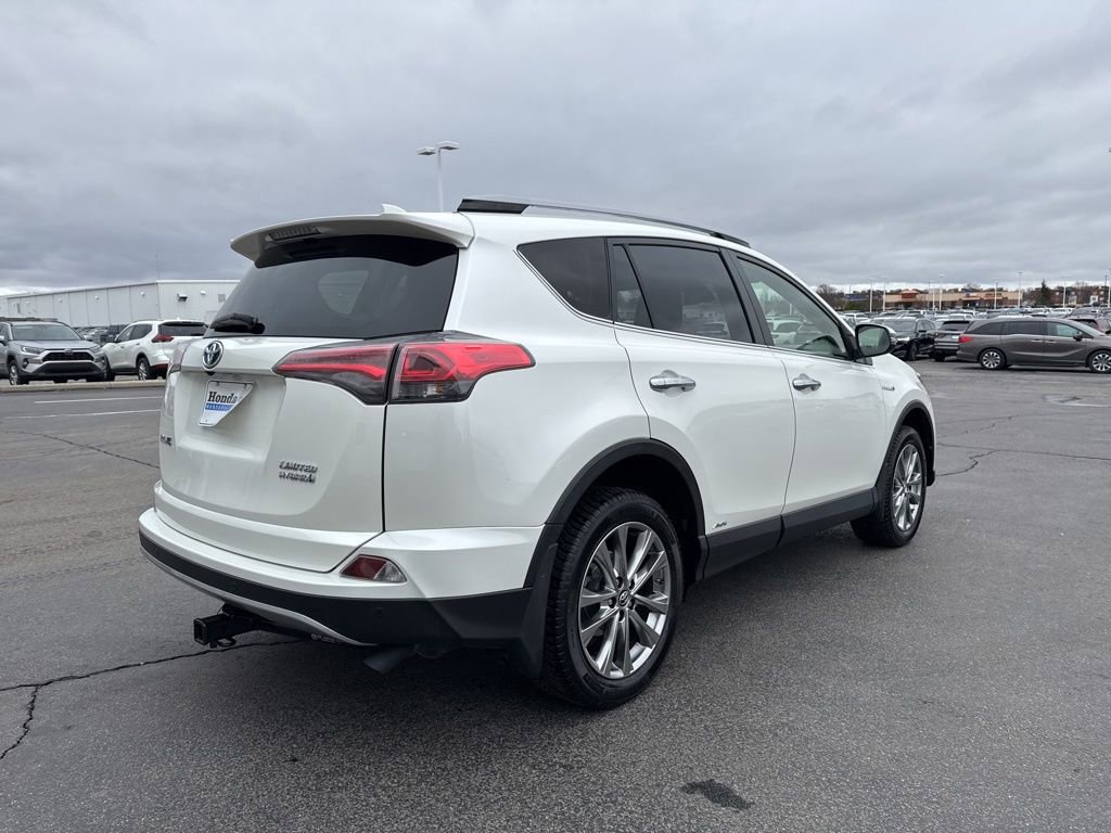 Used 2018 Toyota RAV4 Limited image 7