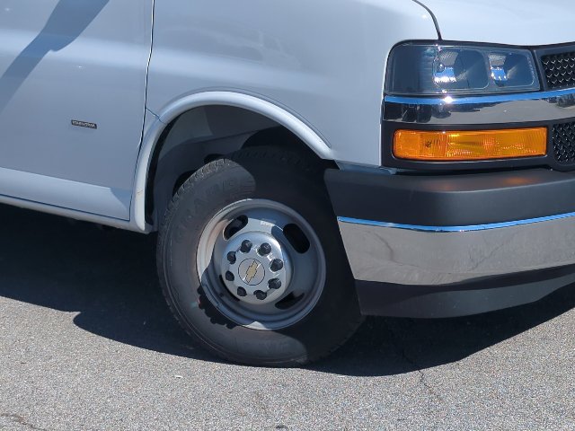 Used 2025 Chevrolet Express 3500 w/ Power Convenience Package RWD image 2