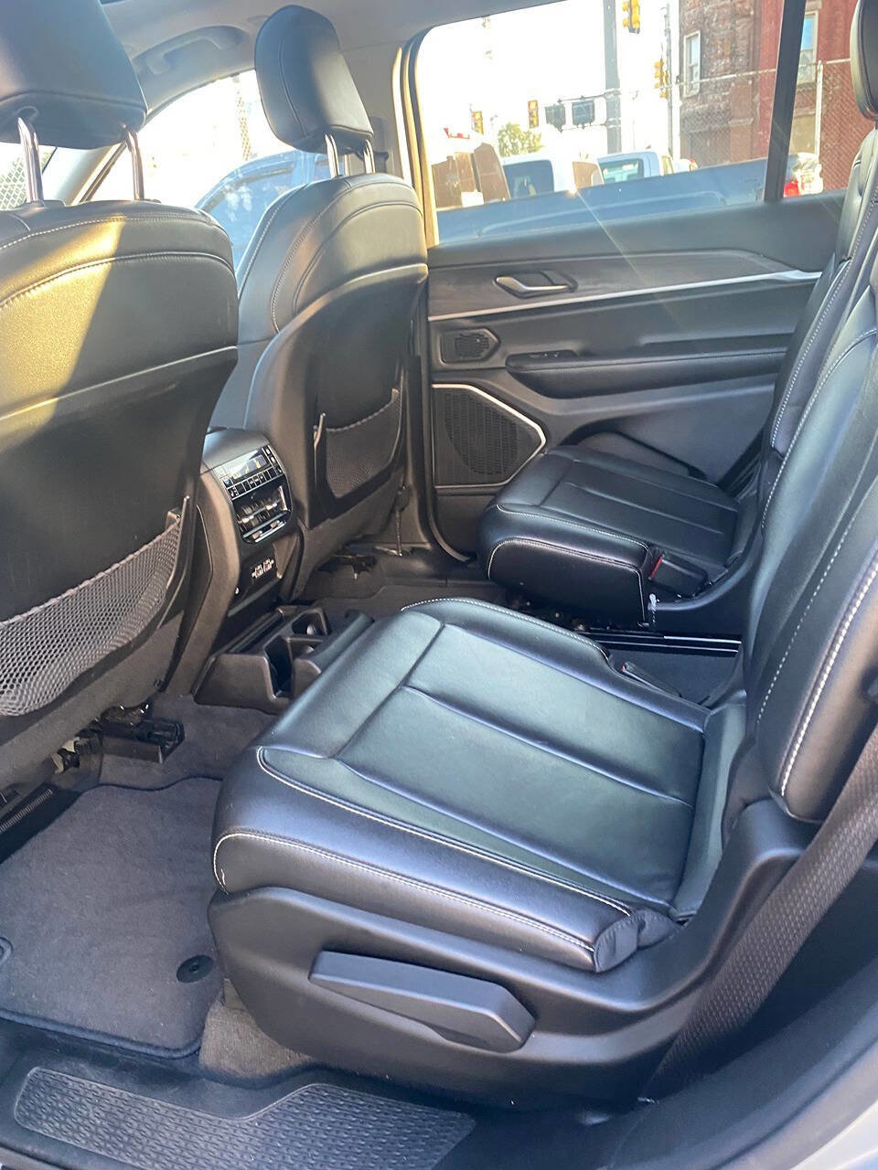 Used 2021 Jeep Grand Cherokee L Limited image 12