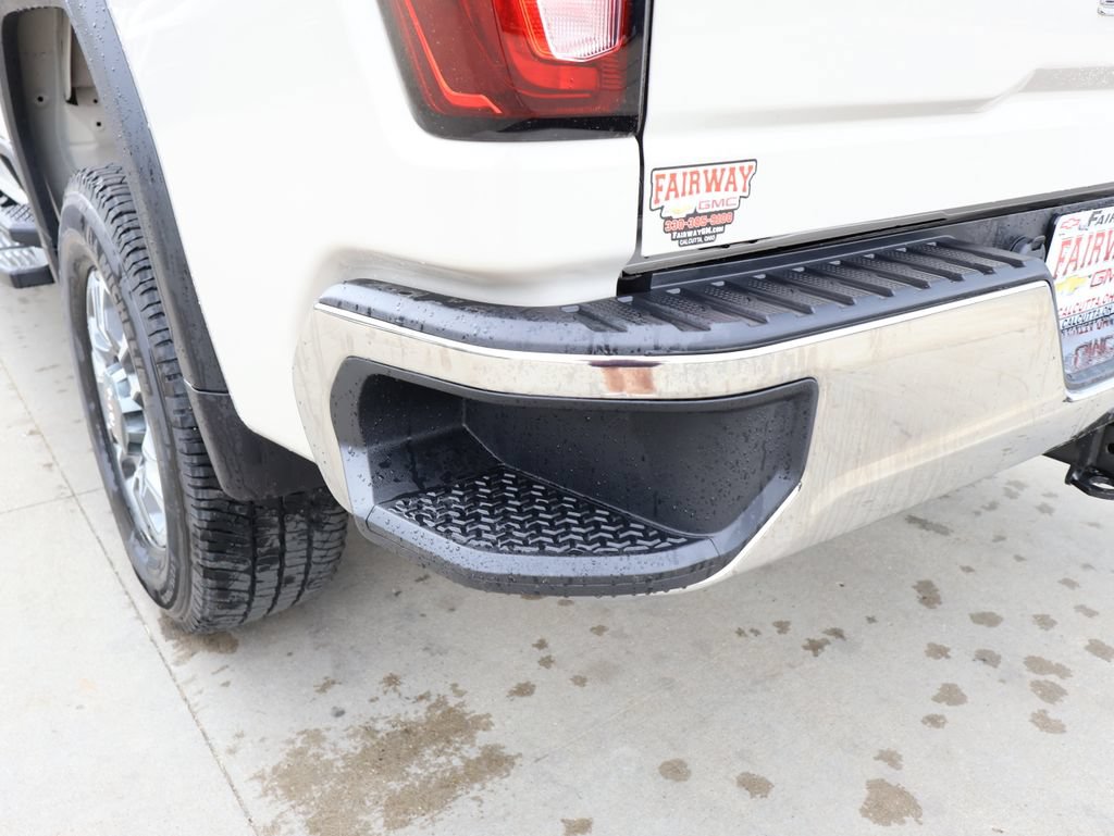 New 2026 GMC Sierra 3500 SLE w/ Preferred Package AWD/4WD image 32