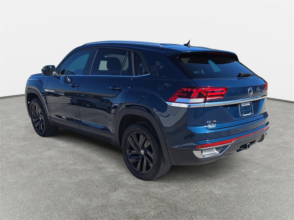 Used 2023 Volkswagen Atlas Cross Sport SE w/ Black Wheel Package image 7