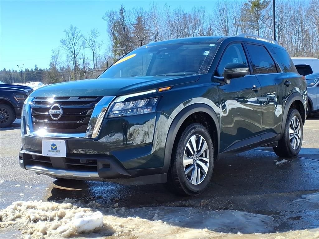 Used 2025 Nissan Pathfinder SL image 28