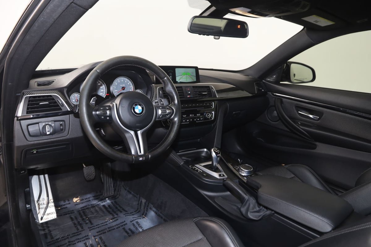 Used 2018 BMW M4 Coupe RWD image 32