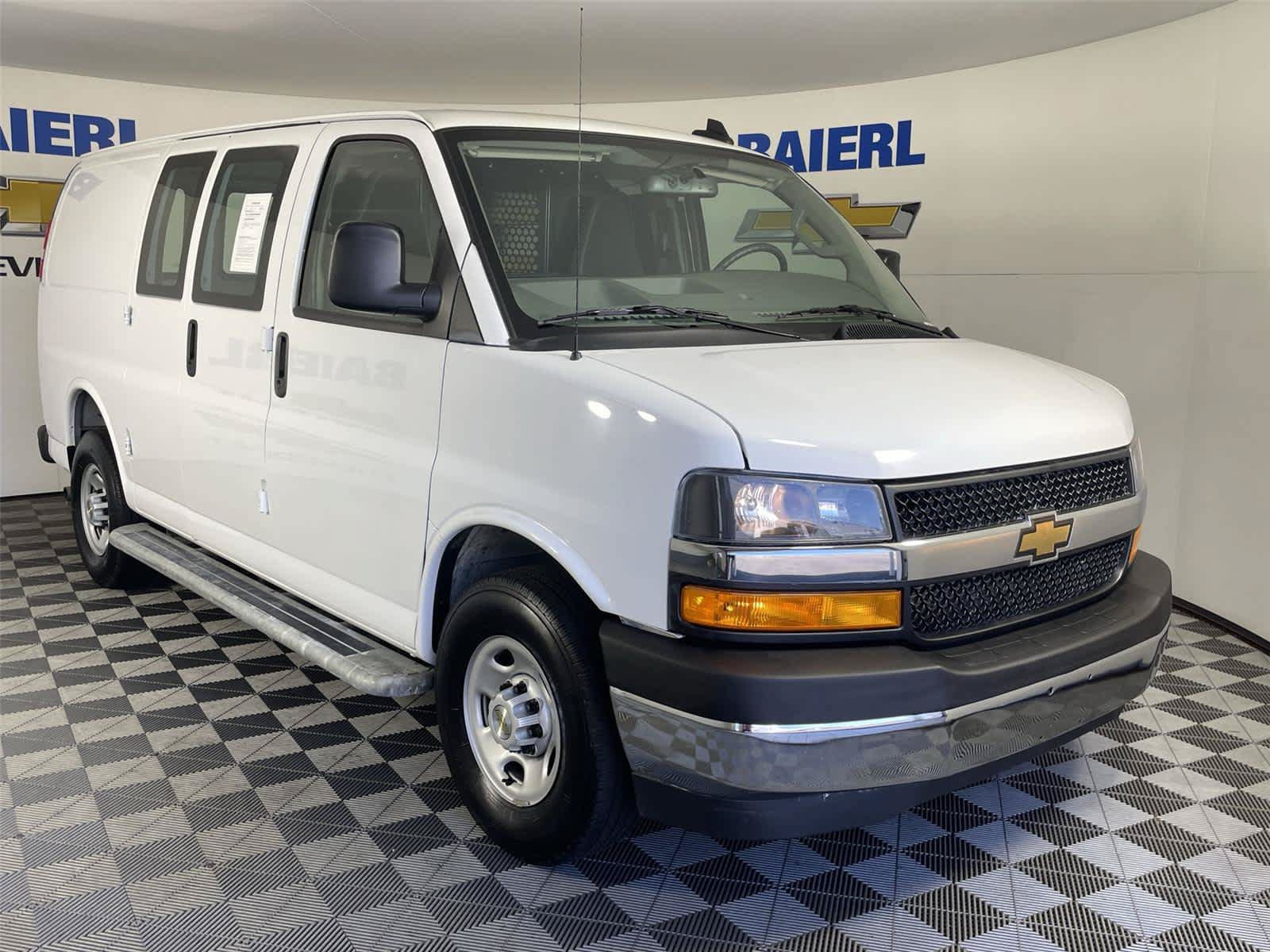Used 2025 Chevrolet Express 2500 w/ Driver Convenience Package RWD image 7