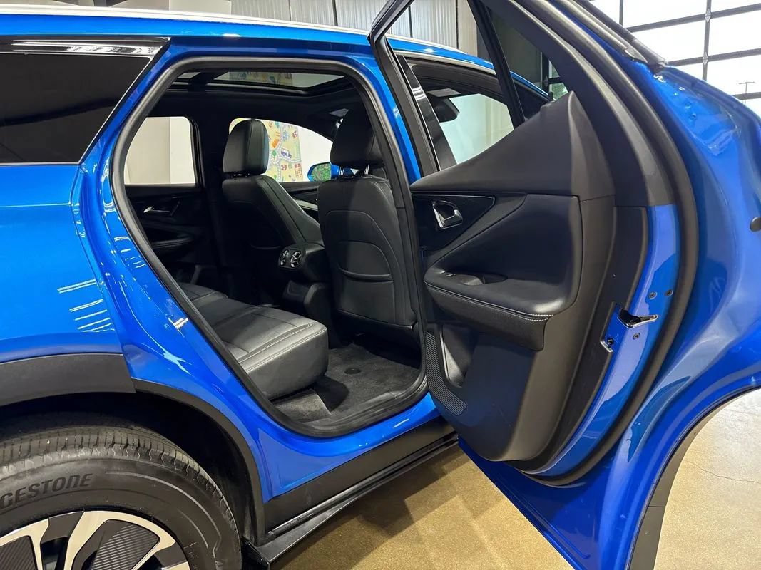 Used 2024 Chevrolet Blazer EV LT AWD/4WD image 90