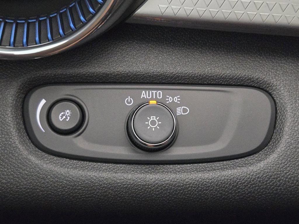 New 2026 Chevrolet Trax LT FWD image 23