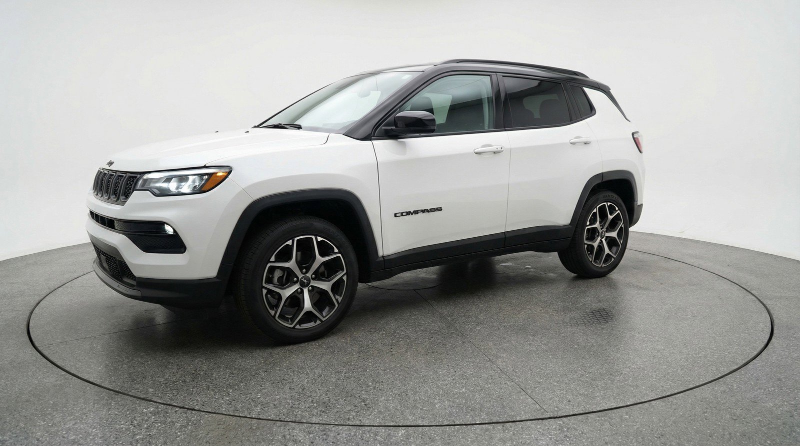 Used 2025 Jeep Compass Limited image 3