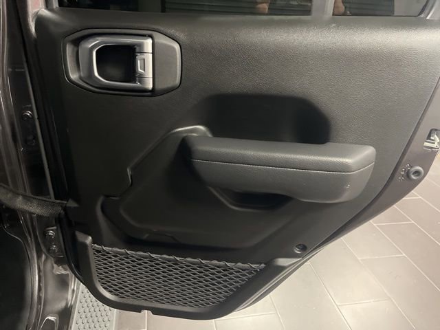 Used 2024 Jeep Wrangler Unlimited Sport image 13