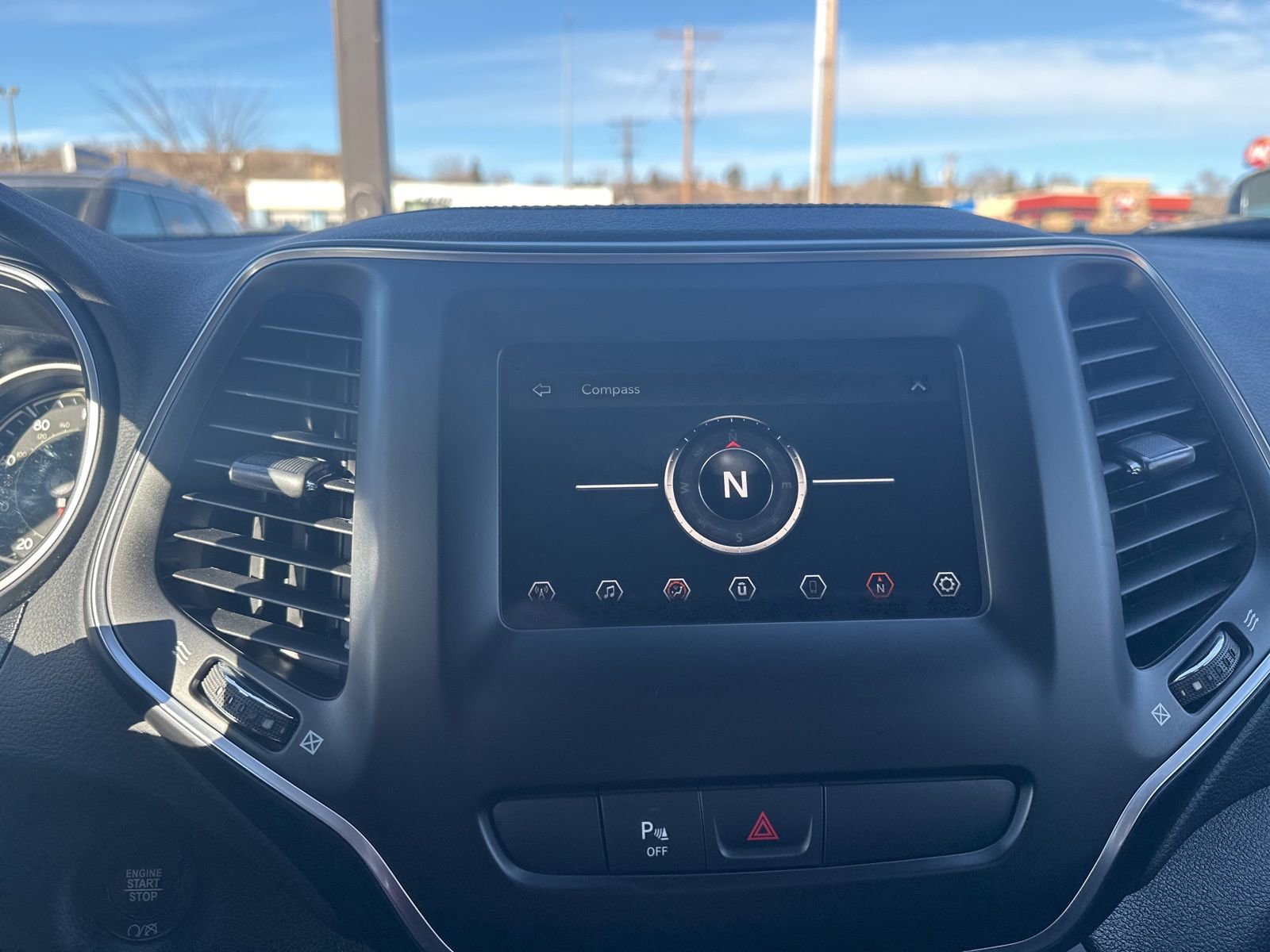 Used 2020 Jeep Cherokee Latitude Plus image 44