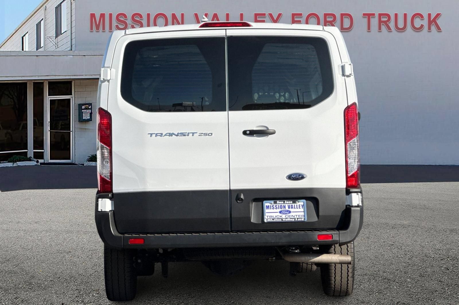 Used 2025 Ford Transit 250 Low Roof w/ Exterior Upgrade Package RWD image 5