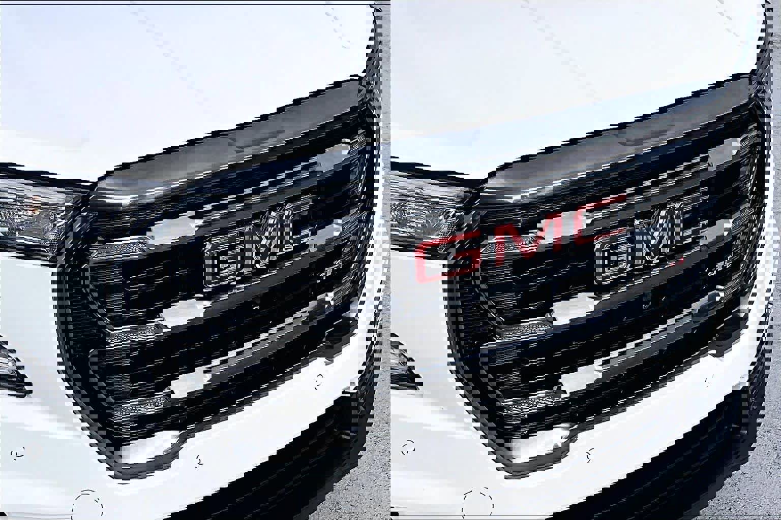 Used 2024 GMC Terrain AT4 w/ Infotainment Package II image 28