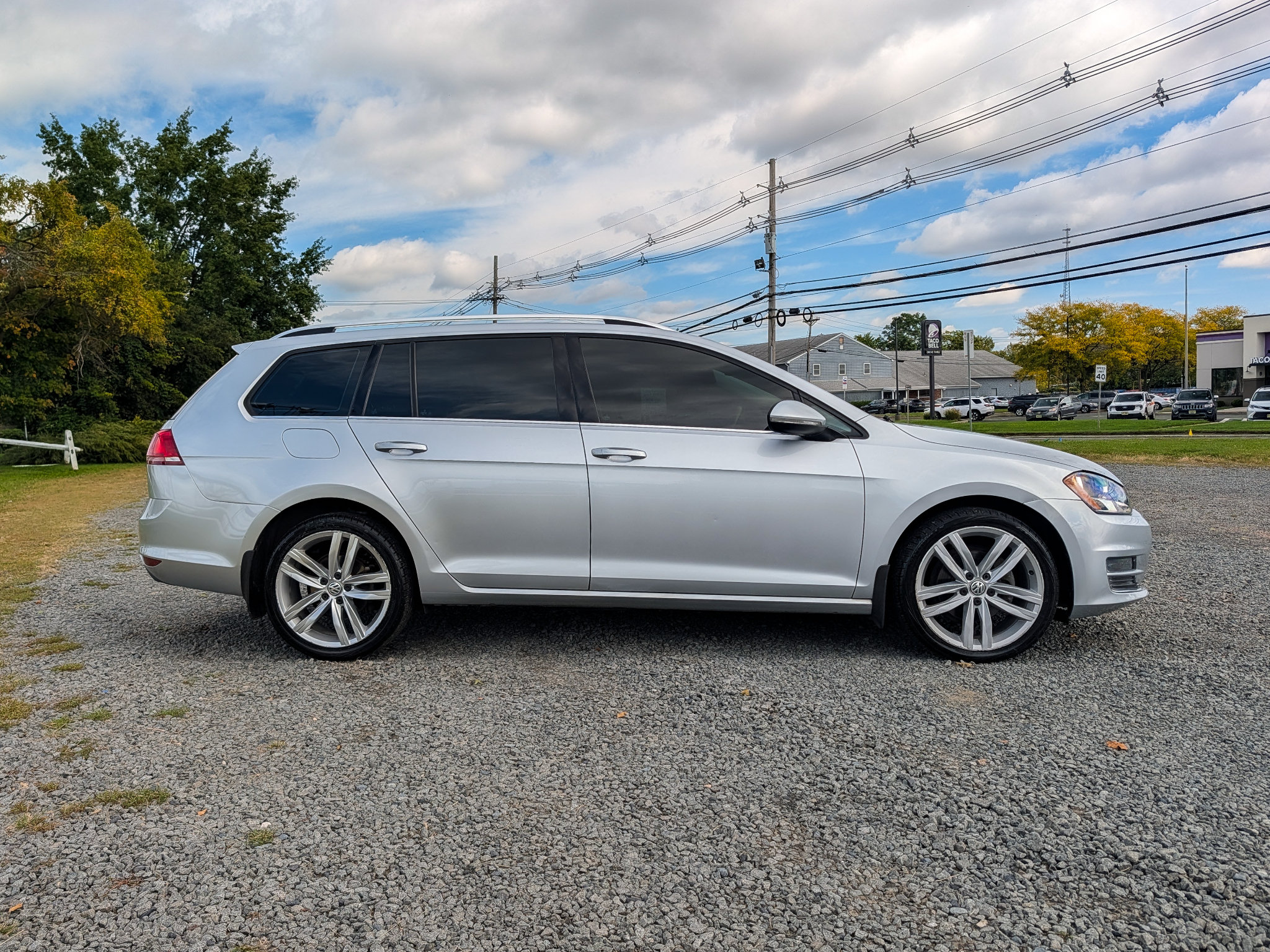 Used 2015 Volkswagen Golf SEL FWD image 4